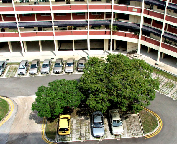 courtyard parking